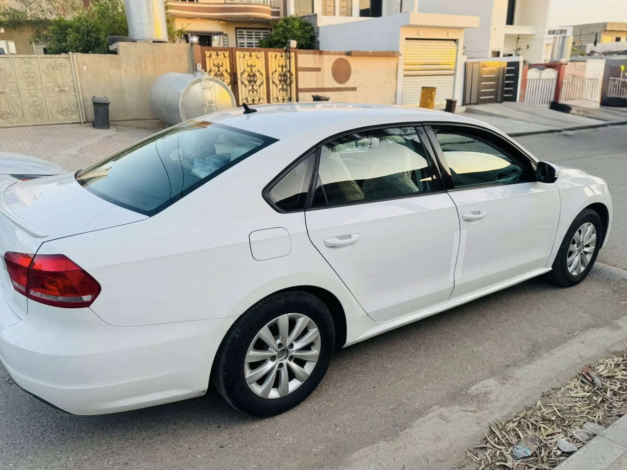 السلام عليكم
باسات2016خليجي 5 سلندر گير محرك تبريد بالشرط 
‎اطارات بطارية لايتات دبلات صدر كله جديد 
‎سنوية بأسمي هزة جديد دفتر بنزين هم موجود ورقم مميز  السيارة السعر 145بيها مجال  (مرواس حسب القناعة)شرط  التحويل مكان السيارة كركوك 
 واتساب ***********
