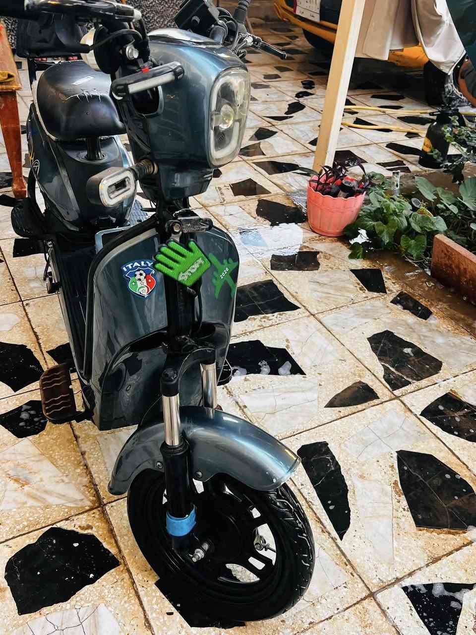 دراجة شحن 3 نمرة بطارية فول نضافة شوفت عينكم تخبل كهربائيات شغالة وياهة شاحنة كاملة مكملة  مكان زعفرانية شراي يتصل مكلف بالنشر اني 

‭0770 536 5274‬
