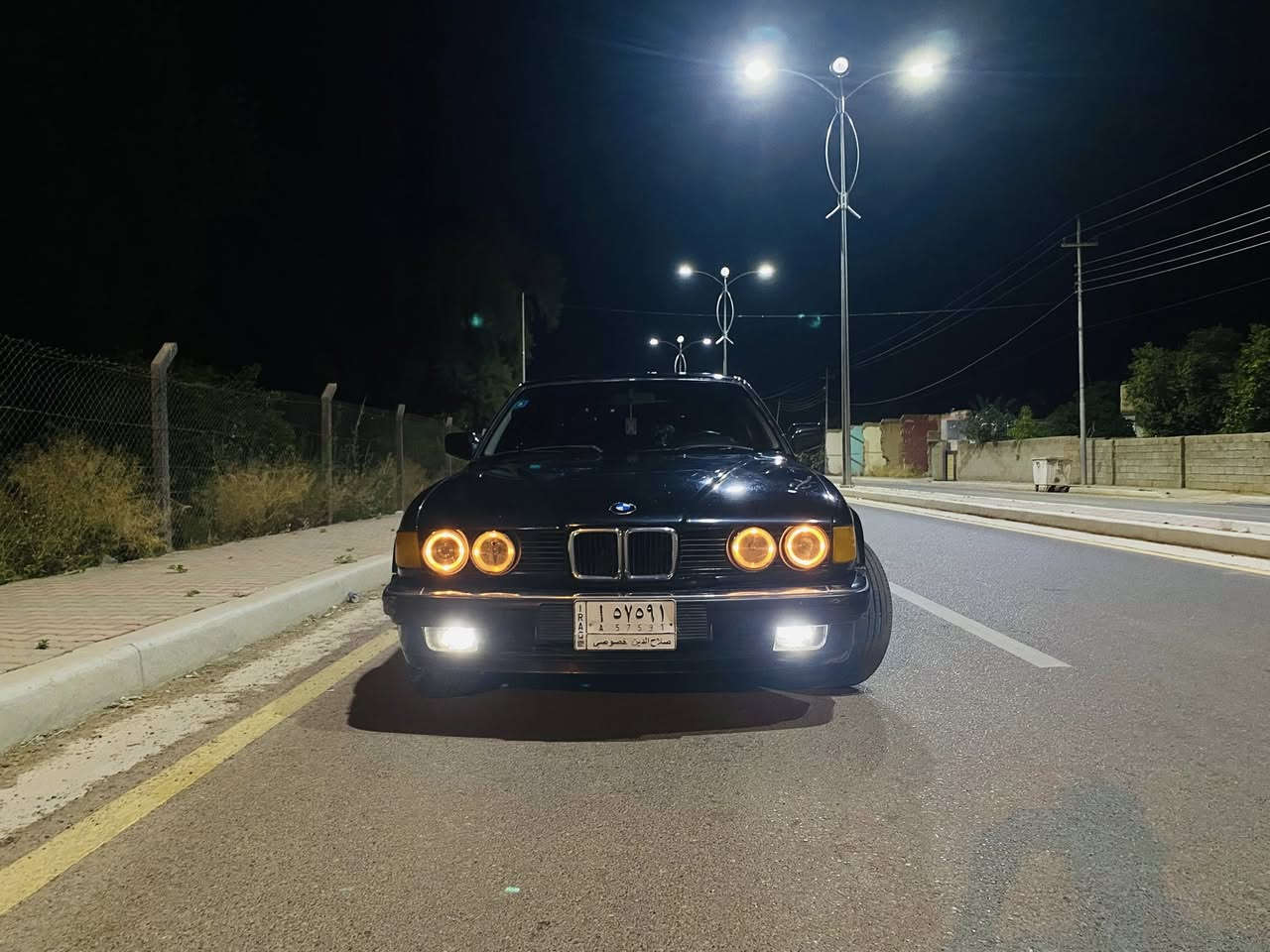 السلام عليكم بي ام دبليو موديل 1992لون اسود غير محدد الحجم 735السياره رقم صلاح الدين الرقم حولته دولي هزه جديده صار سبوع من حولتها سنويه لل2031السياره كير محرك شرط لا تنقيص ولا تبخير مكينه بلاديهً كير جديد السياره صدرها تعبان وتريد شغلات بسيطه بل غرفه وتريد ترايش باب ايسر وجاملغ بيها ضربه سطحيه ومصلحه موضحه كدامكم الضربه السعر 30بيها مجال رقمي ***********
