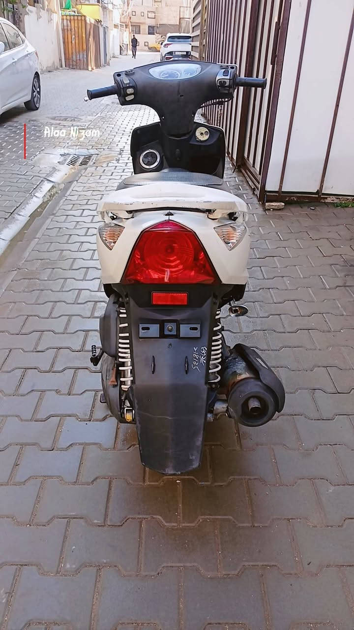 للبيع ماكس ثعلب سرعه 140
دراجه مكفوله جديده مابيها اي نقص.. بغداد طوبجي 
السعر 900 
تلفون ***********
