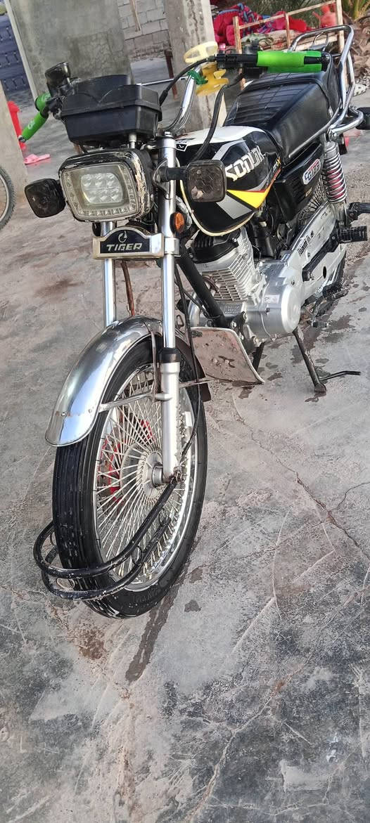 سلام عليكم
سولنك اربعه كير موديل 23محرك بلادي اوراق سعره 450 جلولاء قرية جميله ***********خابر مامتواجد عالخاص
