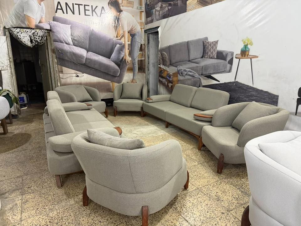 🛋️🦋اختيارك لـ "أنتيكا للأثاث المستورد" هو خطوتك الأولى نحو منزل يعكس أناقتك الفريدة. نحن في انتظارك!
نحن نسعى دائماً لتلبية احتياجاتك، لذا قمنا بإضافة فروع جديدة لتجدنا في كل مكان:
• الفرع الأول: شهداء البياع - مقابل رضا مول.
• الفرع الثاني: بغداد الجديدة - شارع المسبح.
• الفرع الثالث: المشتل - تقاطع الأجراس.
خدمة العملاء في خدمتك! 📞
لأي استفسار عن حجز  نحن هنا للإجابة. يمكنك التواصل معنا عبر واتساب الرابط                  👇🏻👇🏻
Wa.me/9647733360808
لا تنسو متابعتنا على قناتنا في اليوتيوب اضغط على زر الاشتراك ليصلكم كل جديد 👇🏻
https://www.youtube.com/@Company_antika_athath
راحة ملكية.. بتصاميم عالمية. 🛋️✨
جدد صالة بيتك بتخم من 'أنتيكا للأثاث المستورد'. جودة تستح قها، وسعر يناسبك."


**إذا كنت صاحب هذا الإعلان وتريد حذفه لأي سبب، رجاءا أرسل رسالة إلى الدعم الفني**