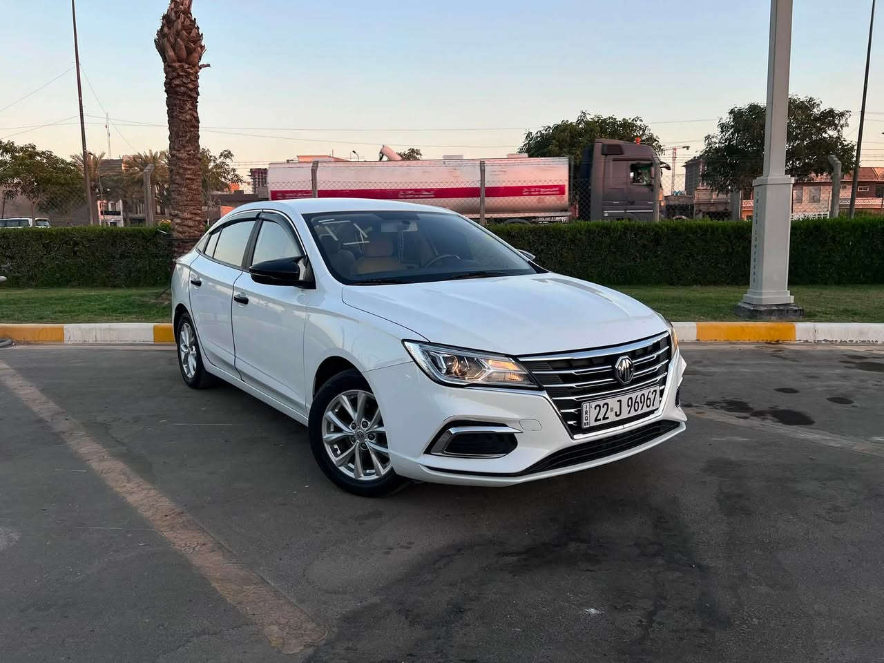 ⚡️السلام عليكم للبيع MG5
⚡️مديل 2024 دخول ظمان شركه ظمان شركه MG مو لستيراد مال معارض 
⚡️السياره ماشيه 53الف كيلو السياره لوك بعده حت ارضيات الشركه ممفتوحه 
شاشه جبيره كامره خلفيه تحكمات فول
⚡️باتري جديد سيرفس كامل مسويله بلكات نوزلات فلاتر دهون بيه كماليات حلوه السياره سوادات 
⚡️السياره مكفوله من الدعاميه للدعامه بس بيه هاي الطخه البسيطه باب السايق موظحه بالصوره باقيه على وظعه ممصلحه  
⚡️رقم اربيل السياره تحويل مباشر 
⚡️مكان السياره الغزاليه 
⚡️السعر 103وبيه مجال بسيط حك الجيه
***********
