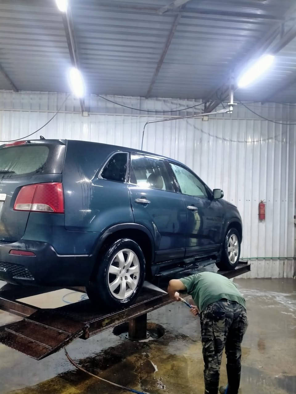 السلام عليكم سورنتو 2011 وارد امريكي محرك 2400 دوش 5راكب للبيع رقم بغداد باسمي هزه جديده سونار موجود بالمنشور سنويه لل2028السعر120وبيها مجال مكاني بغداد الدوره ابودشير للاستفسار الاتصال على الرقم ***********
او***********
