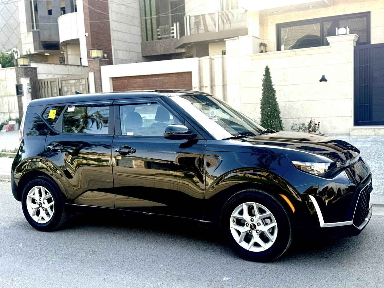 بيع سريع مستعجل
صول٢٠٢٥
محرك 2000 دوش 
رقم بغداد باسمي
 اللون اسود  
مسافه مقطوعه زيرو 
حادثها موضح بالصور 
رقم بغداد باأسمي 
مواصفاتها معروفه 
 مفاتح مو بصمه 
تحديد مسار
 رادار ت خلفي وجانبي 
 تنبيه بالمري 
 شاشه  كار بلي 
 فول تحكمات بالستيرن
  كاميرا خلفيه دواره _ وباقي الموصفات المعروفه
صور حادث مع منشور بدون دواخل
بشرط حته دهن بعده ع وضع الشركه
حادثها طخات
للاستفسار      
مكان السياره بغداد حي اور
***********
