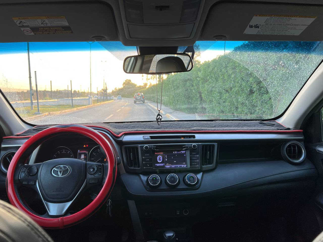 من رخصة الادمن المحترم 💙
راف فور RAV4 2018 وارد امريكي 
حادثها جاملغ امامي جهة السايق مبدل ومصبوغ وشبر من الباب والبنيد بدون دواخل السيارة ماشية 100الف كيلو متر  ، محرك 2500 اربعة سلندر ، تدفئة تبريد ثلج  .

مواصفاتها:
ويل كب
 رادار امامي
كامرة خلفية
تحكمات ستيرن
شاشة اعطال
نظام الخروج عن المسار
دفع رباعي AWD
تدفئة ستيرن 
 3 انظمة قيادة sport ,ECO,normal 
السيارة رقم بغداد الماني

السعر:175ورقة 
رقمي : ***********
مكان السيارة بغداد العامرية
