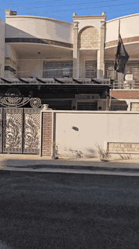 للبيع دار سكنية مميزة 🔹
🏠 المساحة: 200 م²
🏗 الوصف: طابقين ونص – بناء حديث
🛏 عدد الغرف: 6 غرف نوم
📍 العنوان:
الإعلام – العمداء
شارع المستوصف والمركز
قرب ماركة سنتر الإعلام
مدخل شارع مدرسة الإعلام – الفرع الأخير
✨ موقع ممتاز وقريب من جميع الخدمات
📞 للاستفسار والمشاهدة يرجى التواصل خاص أو عبر الهاتف
***********
