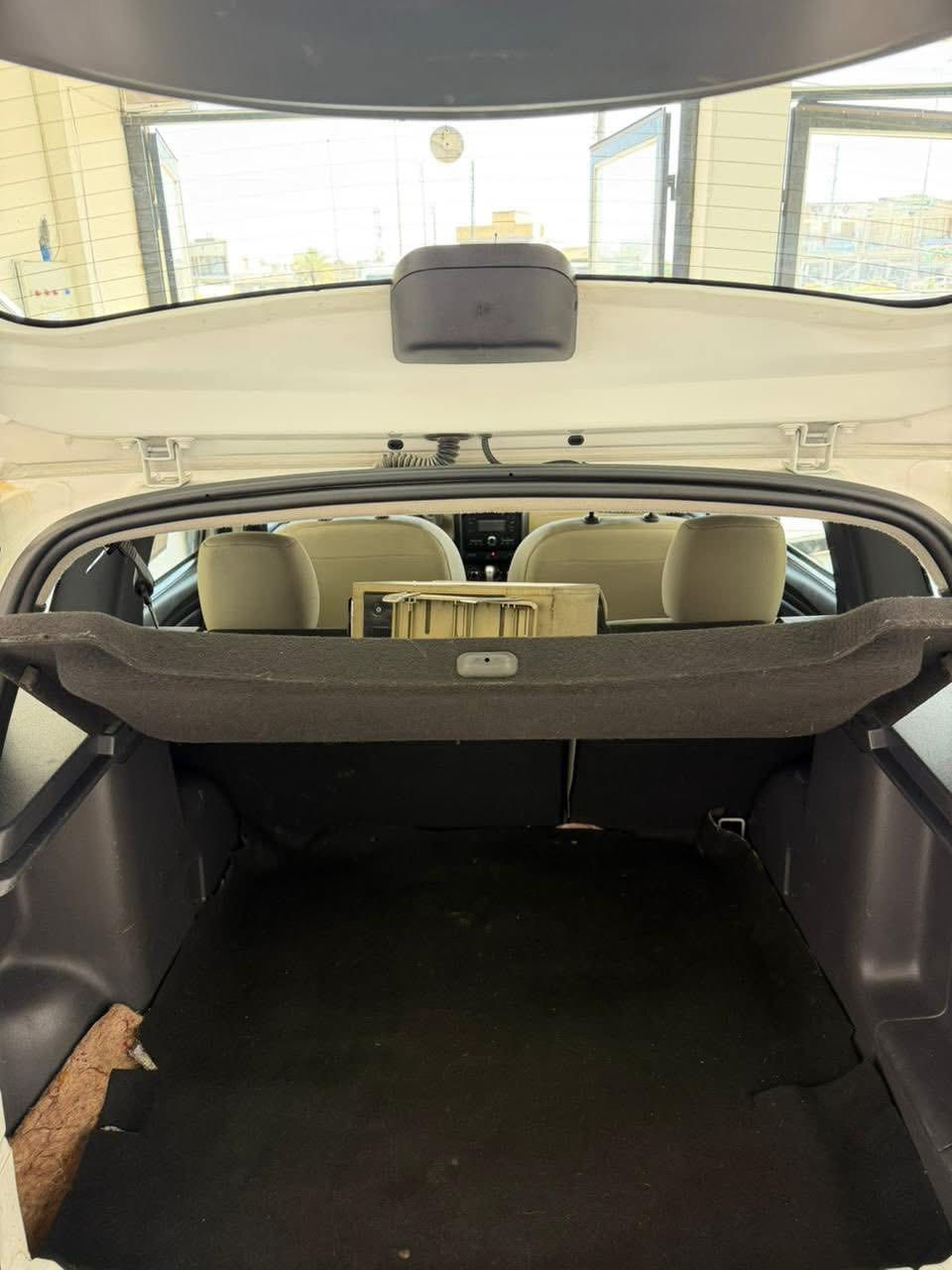 رينو داستر 2018
حجم المحرك 2000cc
ماشية 89000 كم
الحالة جيدة بيها باب الراكب الأمامي عالبارد وطخات بسيطة بلا صبغ 
تبريد فول شغال 
سعر السيارة أدخل خاص وتدلل او اتصل على 
***********
***********￼
