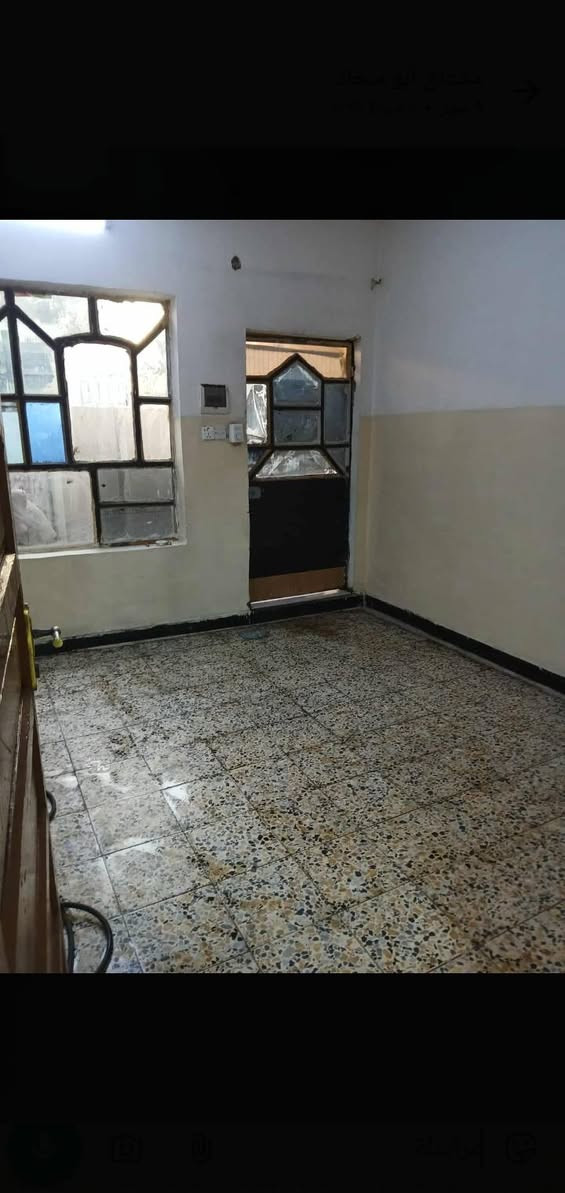 شقه للايجار
شارع المعهد قرب صيدليه تاج المعارك 
غرفه نوم وصاله ومطبخ وصحيات
 كامله مكمله كلشي
( اجاره 250 الف) 
*********** 
ابو علي الركابي
