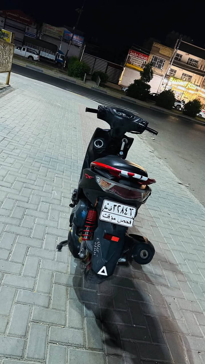 السلام عليكم جي تي ار موديل 2016 مغلفه بل كامل اسود طافي مغلفه فقط للجماليه مكفوله كفاله من كفراتها للمكينه كفاله دراجه خير من الله صار يومين من مبدل دهنها سعرها مليون و 200 وبيها مجال مكاني بغداد الطالبيه ♥️.(***********)
