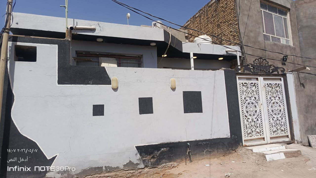 بيت للبيع ١٠٠ متر مربعه بي غرفه وصاله ومطبخ وحمام داخلي وحمام خارجي واستقبال واجهه البيت ٨ قريب على الشارع العام يبعد ٧٠ متر  مرقم من البلديه الاساس والسكف صب
موقعه : شارع المطار الجديد قريب محطه بانزين ريبال مقابيل شارع الشفلات .للتواصل *********** والخاص موجود ايضا
بيت للبيع ١٠٠ متر مربعه بي غرفه وصاله ومطبخ وحمام داخلي وحمام خارجي واستقبال واجهه البيت ٨ قريب على الشارع العام يبعد ٧٠ متر  مرقم من البلديه الاساس والسكف صب
