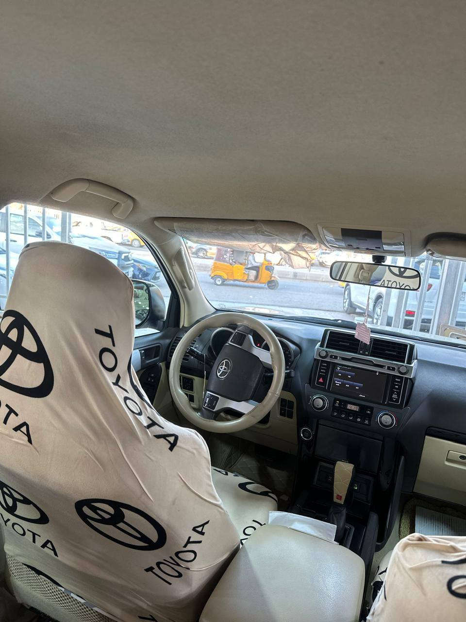 تويوتا برادو 2016 Txl كويتي
رقم اربيل 

للبيع او المراوس 
تشغيل عن بعد
ثلاجه 
- محرك 4.0 لتر 6 سلندر 
- دفع رباعي
- نظام مانع للانزلاق و النظام المساعد على نزول المنحدرات 
- تشغيل بصمة 
- دخول ذكي
- مثبت سرعة
- فتحة سقف
- تحكم ستيرن
- شاشة ملاحة باللمس
- كاميرا خلفية 
- بلوتوث
- مشغل CD
- منفذ AUX & USB
- مقاعد جلد  (بيج)
- مقاعد كهرباء2
- مرايا شفط
- اشارات بالمرآة
- كشافات ضباب
- دبل تانكي 
- فرامل مانع للانزلاق
- حساس امامي خلفي 
- طفايه حريق بلادي 
السياره مكفوله من التبديل والصبغ  

السعر 335 وبيها مجال بسيط
للإستفسار يمكنكم التواصل على الارقام التاليه
***********
