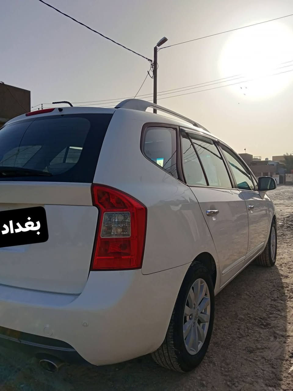 السلام عليكم ورحمة الله وبركاته كيا كارنزا خليجي سبعة راكب للبيع موديل 2012 السيارة كفالة عامة خليجي رقم بغداد أنكليزي باسمي تحويل مباشر هزة جديدة فول مواصفات السيارة جديدة كارتون تجي وتشوف بعينك مواصفات
فتحة سقف طكتين حساسات خلفية شاشة صغيرة بلوتوث الأصلية مال الشركة قطعتين تبريد سبعة راكب تبريد مناخين تدفئة تبريد أربع جام كهرباء 
 المكينة والكير مكفولات على وضع الشركة
ما ملعوب بيهن 
السعر 135 وبيها مجال 
مكاني ديوانية مركز المدينة للأستفسار أكثر أتصل أو أتفضل خاص والرقم بي واتساب ***********
