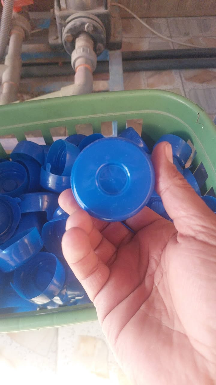 السلام عليكم اخوان وصلنة اليوم قبق لسان عدد القباقة ١٥٠٠ قبق سعر الشليف المفرد ٢٣ سعر الجملة ٢٢ المكان الشعلة جكوك ***********
