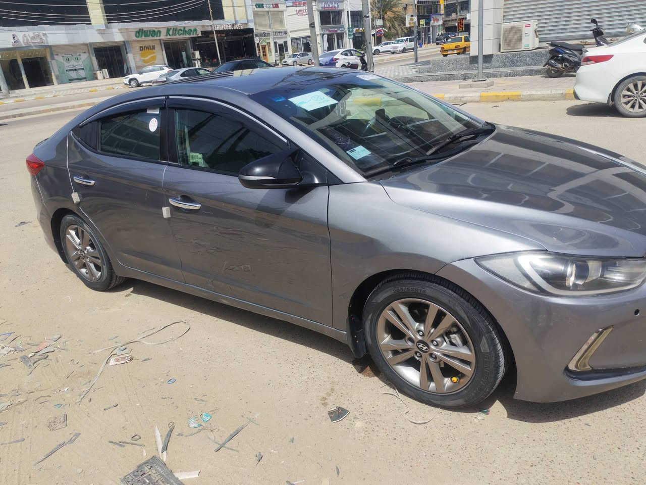 النترا موديل 2018  وارد أمريكي مكينه 2000 دوش سياره جاهزه رقم ذي قار انگليزي تحويل مباشر ضربته حلوه جاملغ وبنيد بدون دواخل
النترا موديل 2018  وارد أمريكي مكينه 2000 دوش سياره جاهزه رقم ذي قار انگليزي تحويل مباشر ضربته حلوه جاملغ وبنيد بدون دواخل 
والهلال خلف العبري فقط 
تبريد خير من الله 
مواصفات السياره👇👇
- شاشه تاب 
- كامرا خلفيه 
- تحكمات ستيرن
- گير AT المرغوب
-  منظومه زنون
-  ثلاث وضعيات قيادت ( Sport وEQO  و عادي )
- حداديه جاهرة
- ويل كب
- مانع انزلاق
- مثبت سرعه
السعر 117 وبيه مجال بسيط التواصل واتساب *********** العنوان سوق الشيوخ

