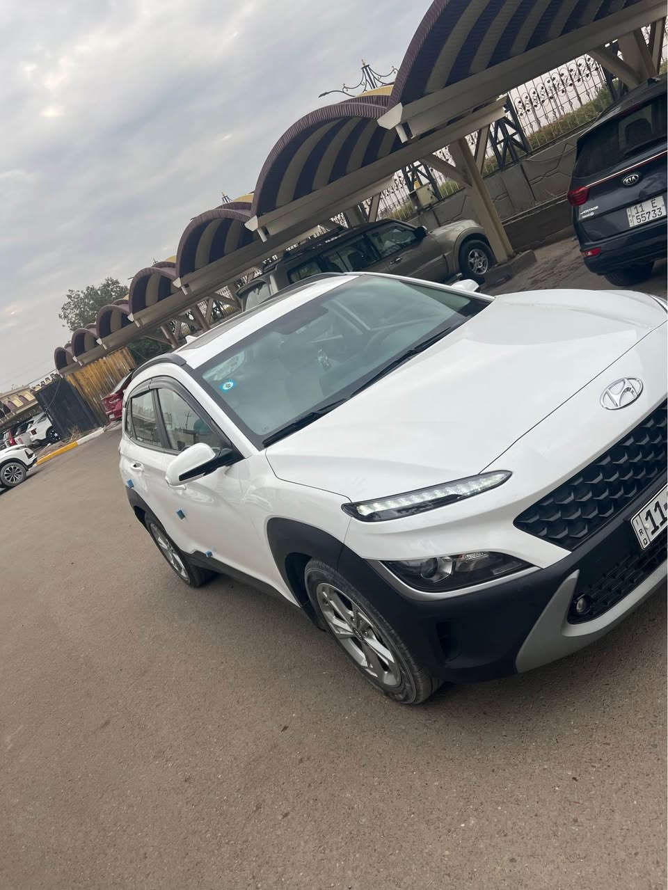 كونا مديل ٢٠٢٣ خليجي 
كفاله عامه 
ماشيه ٤٤km
محرك 2000 دوش 
فول موصفات السياره 
فتحه سقف 
بصمه ابواب 
تشغيل عن بعد 
كشن كهرباء 
شحن واير ليس
تبريد بيانو 
اشاير بل مري. 
مري شفط 
 بصمه 
تحكمات استيرن
٤انظمة قياده
سياره فول موصفات. ١/١ 
السعر ١٧٣ بيه مجال حك الجيه. 
مكان مصفى الدوره  
*********** بغداد, العراق
