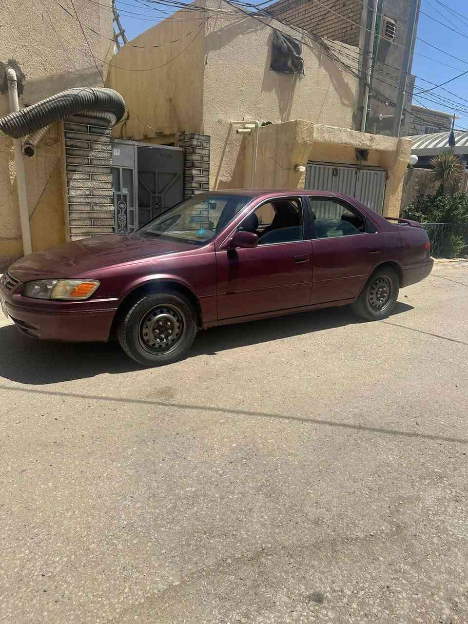 كامري موديل 2000 محرك ابو الكف 
كفاله من اي ضربه قويه (شاصي لغد حوض تكم قمارة مكفول)
بانزين ودهن فقط سيارة انصنعت حتى ما اتعبك 
باسمي  بابل انكليزي سنويه لل٢٩ مداور نفس اليوم عقد مرور
مكاني نجف والسعر بلاش 
58وبيها مجال بسيط
***********
