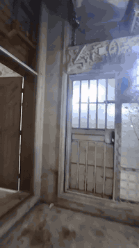 الكراده شارع النضال • ٣٣٠م • كراج وحديقه