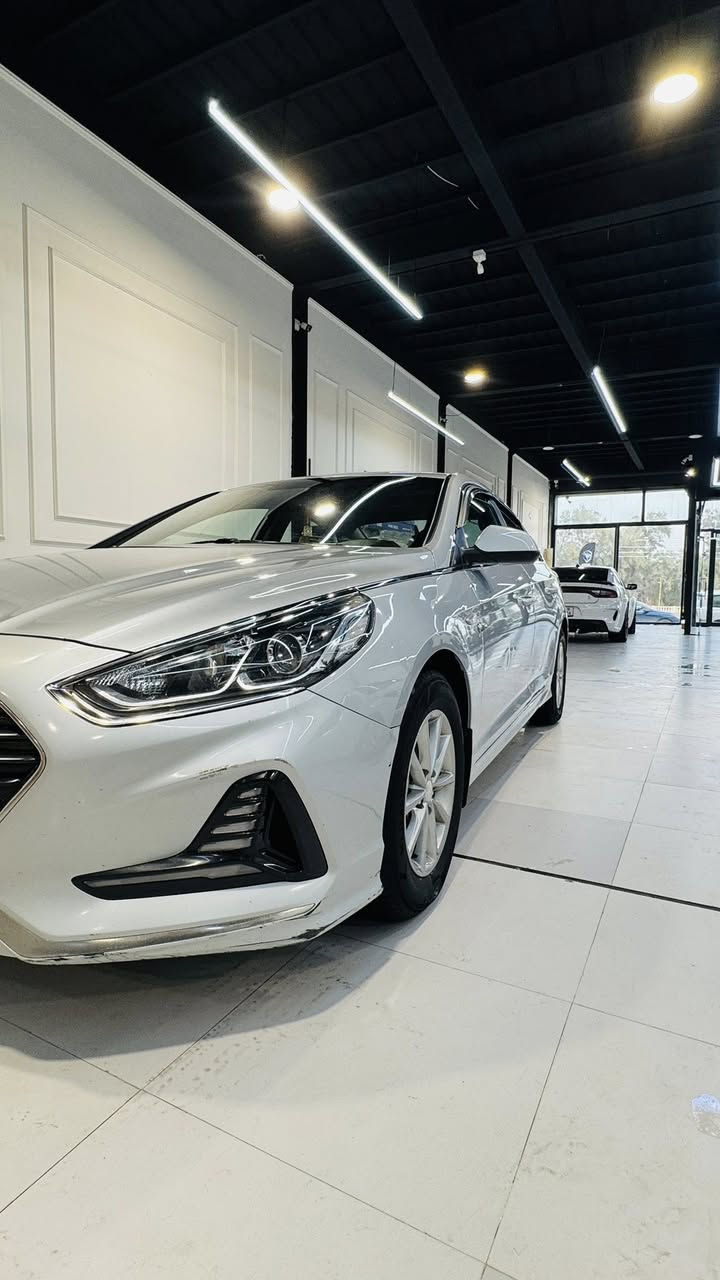 السلام عليكم سوناتا مديل  20 كوري  سياره كفاله حته صبق بيه بس بارد قليل  سياره مال بيت رقم بصره مكينه الفين بانزين جاهزه من كلشي سعر 168 وبيه مجال والاستفسار اكثر اتصال على رقم *********** مكاني البصره القرنه بني منصور
