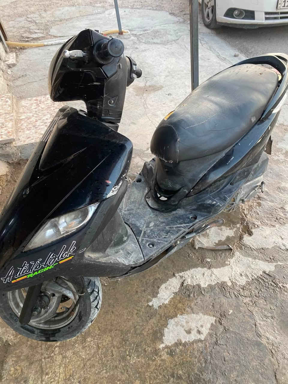 سلام عليكم شباب دراجه ماكس ثعلب  سرعه ١٤٠للبيع شغاله سلف هندر نكره بكل وقت مكينه خير من الله لانضوح لاتبخير السعر ٣٧٥وبيها مجال للشراي المكان بغداد البياع ***********
