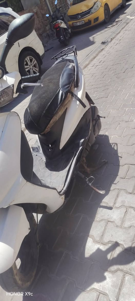 سلام عليكم دراجه سكنس نثيه ١٤٠ دراجه خير من الله نكره بكل وقت دراجه مكينته ممفتوحه كهربائياته كله شغال سلف وهندر سعره ٤٥٠ وبيه مجال حك الجيه مكاني بغداد الاعظميه رقمي ***********
