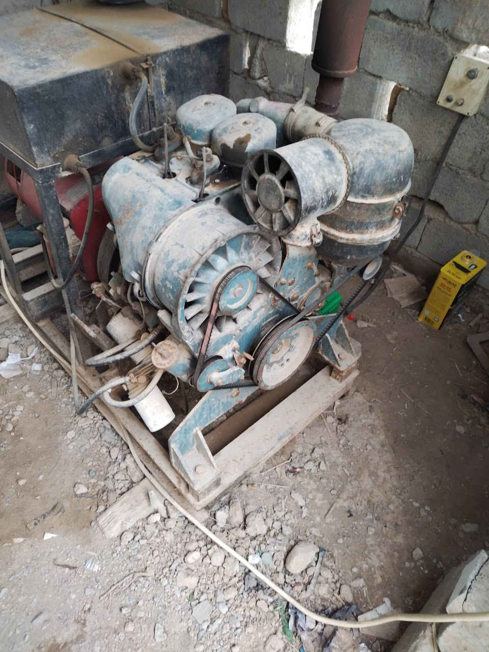 مولد دويز للبيع 15 كيفي شغال كامل خير  من  الله. كنعان 
الاتصال
***********
