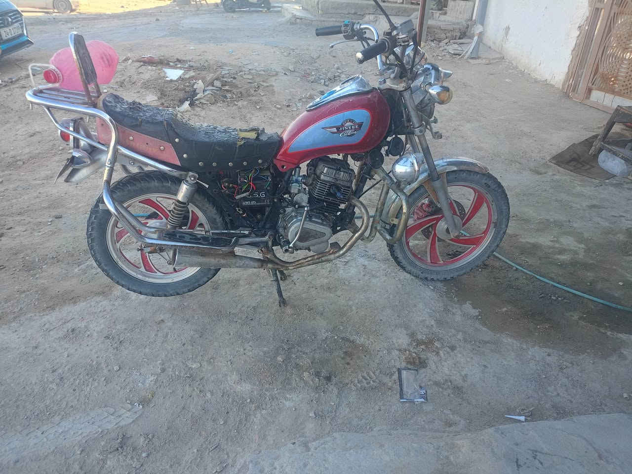 دراجه صقر للبيع مكان نجف 5 00 وبيها مجال رقم الماني***********
