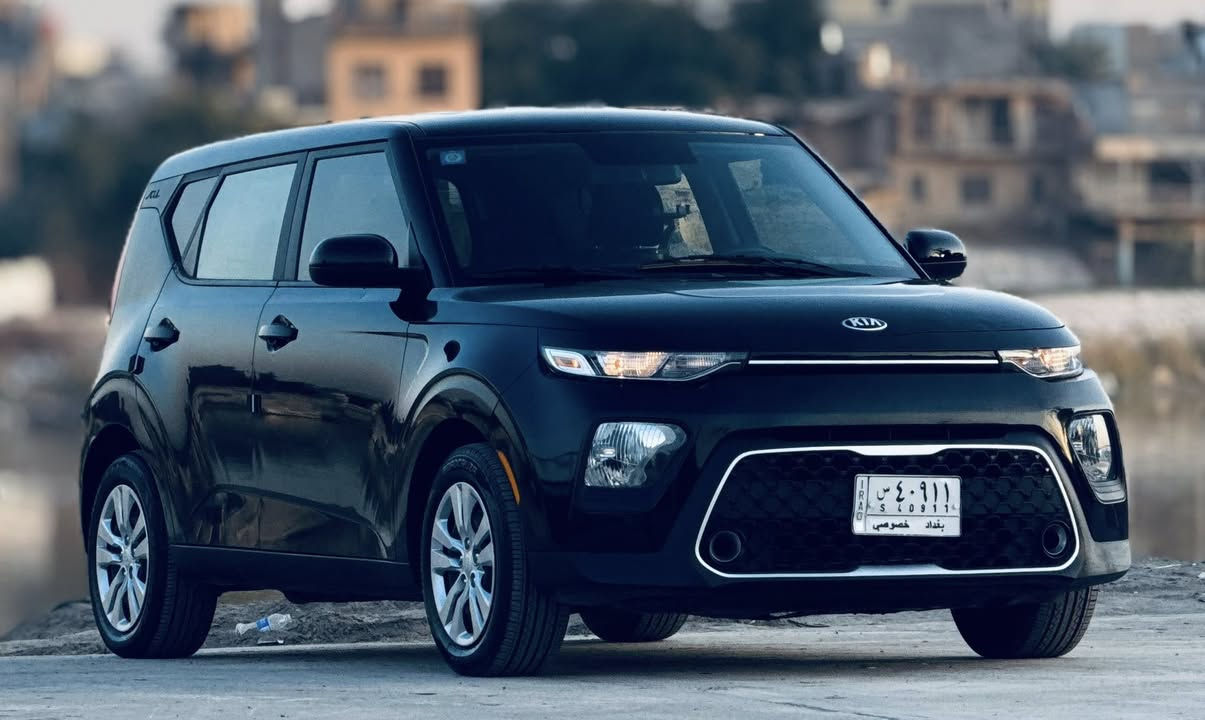 السلام عليكم
كيا صول 2021 وارد امريكي مرقم بغداد صور الحادث مرفقة مع الصور بدون ايرباك 
المواصفات : اطفاء ذاتي / شاشة كبيرة / كامرة دوارة / 3 انظمة قيادة / كروس سرعة / تحكم ستيرن / محرك 2000 دوش / مانع انزلاق / اواكس / USB 
/ كير ATM 
ماشية 38 mi 
مكاني الكاظمية 
السعر : 133 
رقم الهاتف : 
***********
***********
