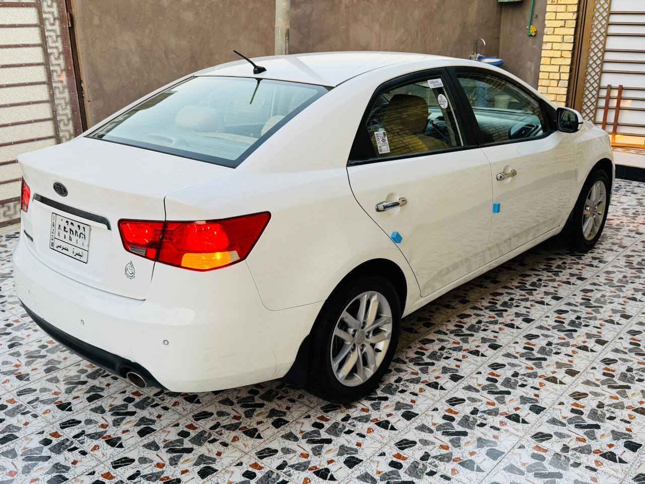 اللهم صل على محمد وال محمد
السلام عليكم كيا سيراتو موديل 2012 خليجي صبغ مقدمه البنيد 
اثر بارد فقط الباقي مكفوله ضربه وصبغ وتبديل وفتح وخياس 
سياره جديده محرك 1600
شرط ما مفتوح بيه برغي 
جاهزه من كلشي كير ومكينه وحداديه وتبريد ثلج تخم تاير جديد 
سياره مال جناي رقم بصره حره 
تحويل ثاني اليوم السعر 105 
مكان السياره الناصريه 
الشراي يتصل ***********
