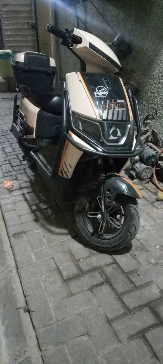 دراجه للبيع حلوى مابيه الي نقص السعر 900 وبيه مجال بغداد الصدريه الرقم ***********
