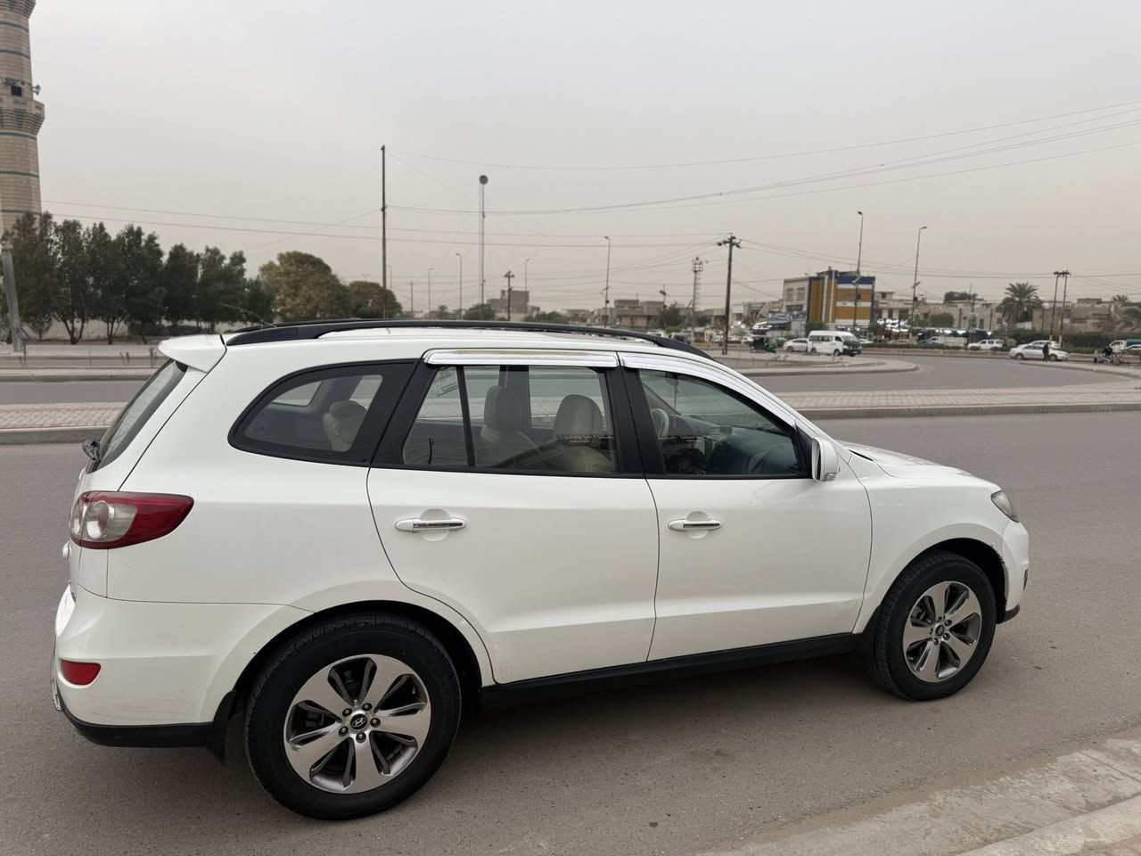 السلا عليكم 🙋🏻‍♂️🌹
للبيع سنتافي موديل 2012 خليجي 7 راكب مكفوله من صبغ وتبديل سياره جديده وحلوه رقم ديالى جديد دولي بأسمي تحويل ثاني يوم مشروع وطني تحويل في بغداد و جميع المحافظات هزه جديده سنويه جديده مكينه 2400  دوش بحاله جيده جداً  ترايها لوك صدر جديد السياره برغي مابيها نقص جاهزه نظافه 💯 💯 

مواصفات 🚘🤍

فتحه سقف سلايد 

شاشه كبيره لمس كامره دواره 

ويل كب الأصلي مع تخم تاير جديد 

فول تحكم استيرن 

داخلها جلد كشنات وارضيه جلد 

اشاير بالمري 

سويج عدد 2 واحد احتياط 

7️⃣ راكب تبريد ثلاث 3️⃣ قطع 

للأستفسار *********** أسيا ❤️ 

        *********** عراقنا ❤️

ابو علي مكاني بغداد البياع السعر 147 وبيها مجال
