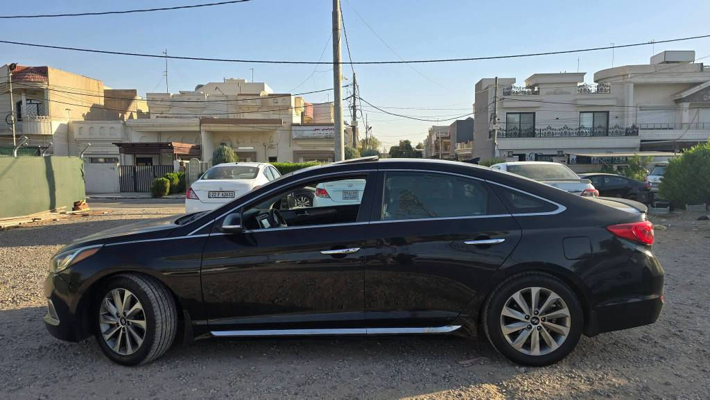 2400 gdi sport بدون تيربو فول مواصفات كندي

فتحه سقف ( تنته ) 

ايكو 

نورمال 

سبورت

7 نمر

كشنات جلد كشن سايق كهربائي 

تدفئه مقاعد اماميه

بصمه تشغيل + بصمه ابواب اماميه

اشاير بالمري 

اناره ترحيب بالابواب 

نغمه ترحيب عند الركوب وعند المغادره

فتحه جنطه اوتماتيكيه من مقفوله وتوكف وراها الصندوك يفتح

كاميره خلفيه 

شاشه اندرويد اوتو و ابل كار بلي

دبل اكزوز 

تحكمات ستيرن

بيها نواقص خفيفه يده الصندوك نقص وشاشه التبريد عطلانه بس تبريد شغال ثلج 

سعر 135 وبيها مجال بسيط

حادثها موضح بالصوره بدون دواخل

*********** أربيل, العراق
