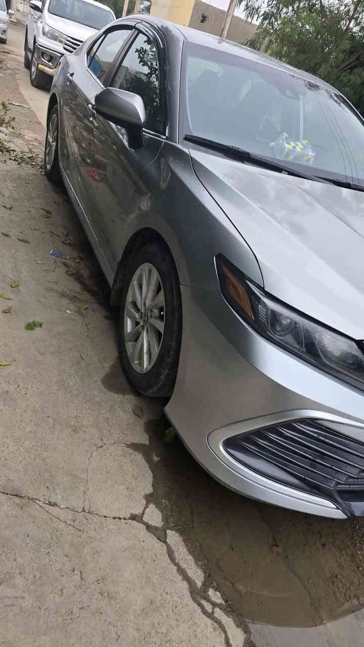 السلام عليكم كامري مديل2023 مريكي بيه غطه بنيد فغط 
 لعنوان صلاح دين الاسحاقي سعر 175 وبيه مجال سياره بانزين 
فغط *********** مشيه 65
