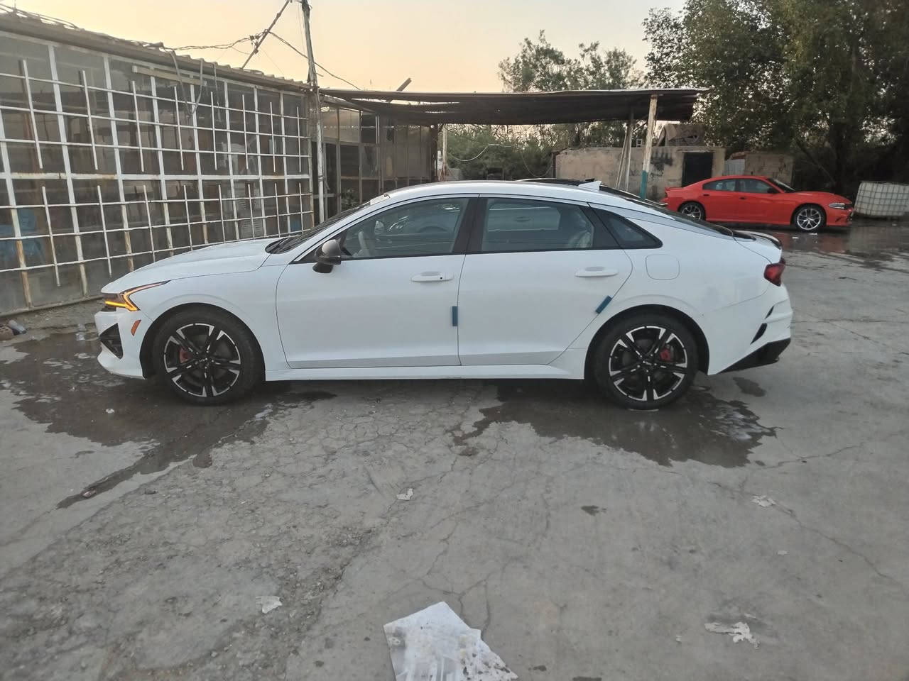 سلام عليكم سياره للبيع K5 موديل ٢٠٢٤ وارد أمريكي ضربه بصيطه بلبنيد السياره معوقين *********** السعر ١٦٨
