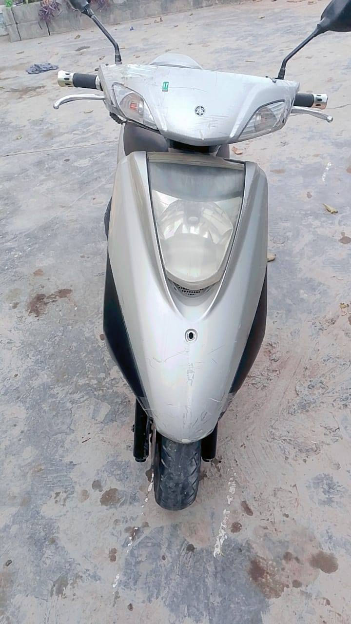 سلام عليكم دراجه بريز موديل21الدراجه خير من الله كفاله عامه الدراجه ع وضع الكفاله  شرط الترقيم خير من الله 
لايت امامي خلفي شغال كلشي جديد بيها  بيع او مراوس بكير 
***********
