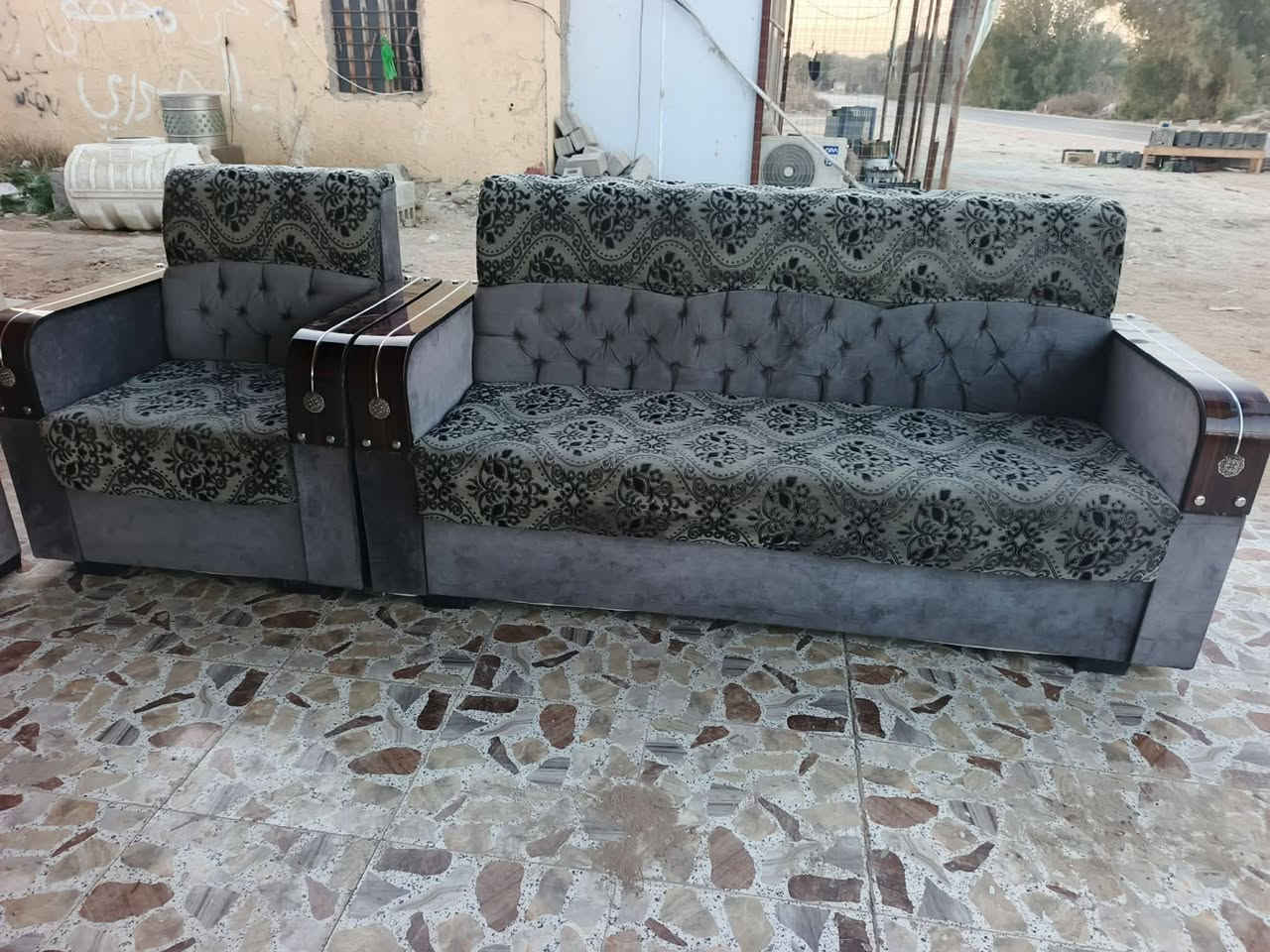 تخفيضات العيد 🔥
تخم مستعمل  نضيف تزكام  مابي اي ضرر 
١٥ نفر  السعر ٢٦٠ 
العنوان بابل الحمزه الغربي مقابيل تقاطع معمل السكر 
هاتف ***********
