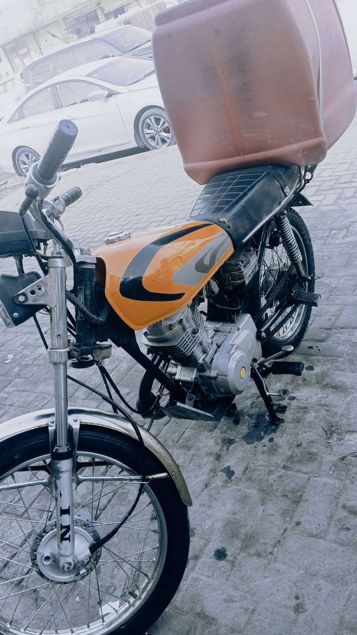 ايراني مكفول أوراق بأسمي 2021المكان كرمت علي ابوصير الهاتف ***********
