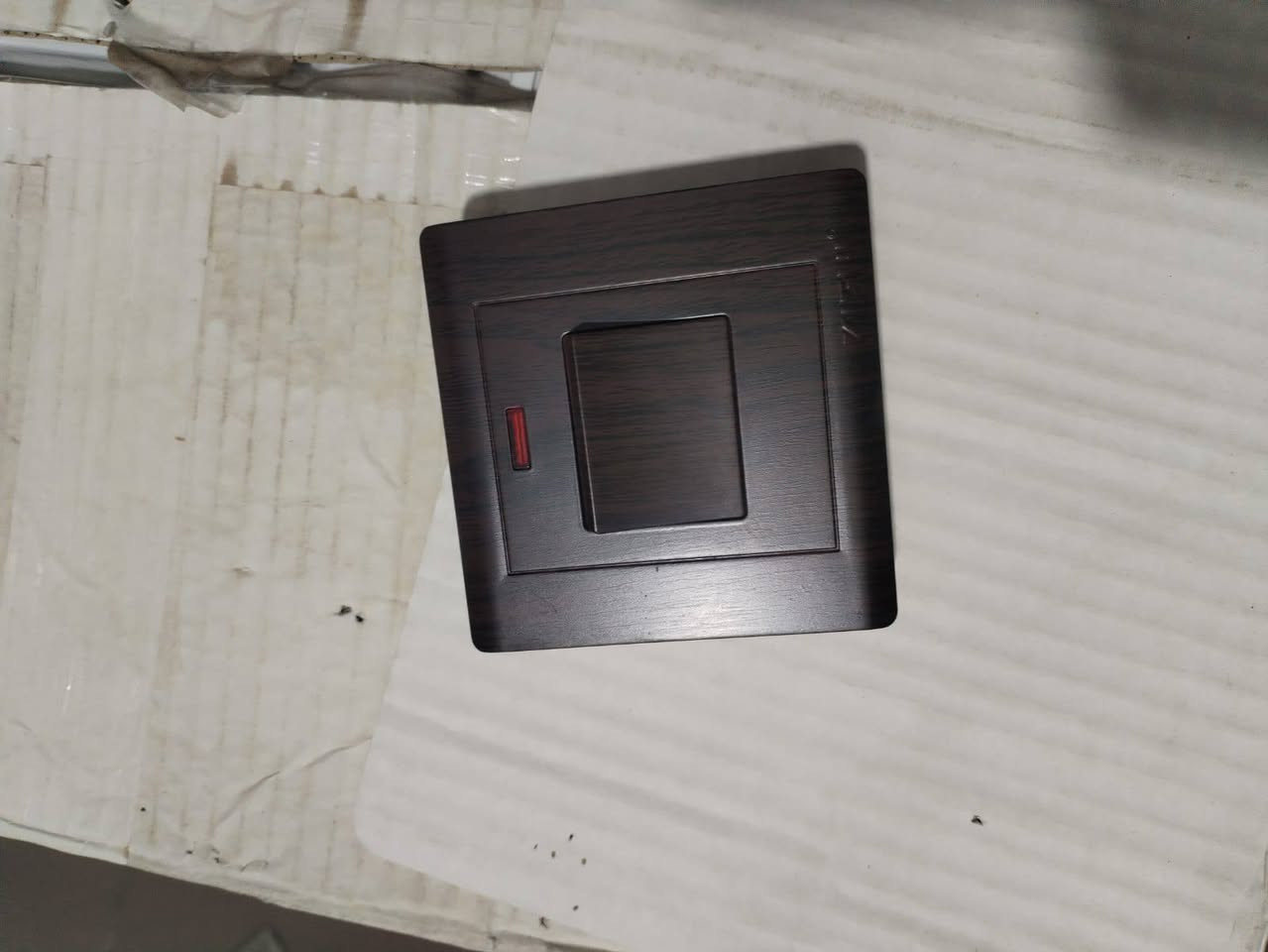 السلام عليكم متوفر سستم كامل هاي الالوان اسعار جملة تنافسية توصيل كل العراق موجود واتساب ***********
