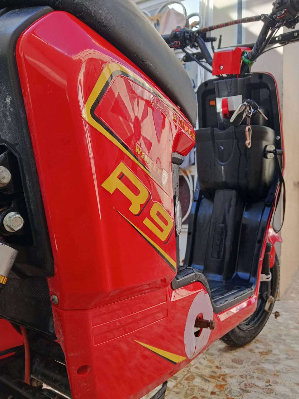 سلام عليكم
دراجه أر تسعه البيع

اللون احمر 

دراجه نضيفه بس عوزه مفتاح صندوق سعره9 الف

دراجه بك هورن ليت قوي طلعتي بيه بس المدرسة 

سعر350 شراي بي خير ويدلل


**إذا كنت صاحب هذا الإعلان وتريد حذفه لأي سبب، رجاءا أرسل رسالة إلى الدعم الفني**