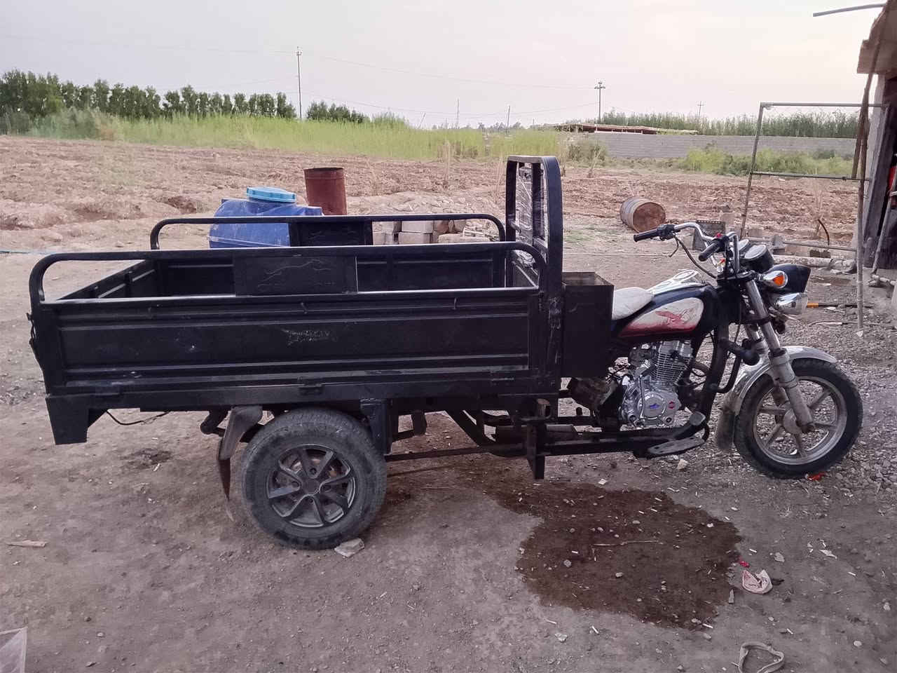 جمرة 2018 اوراق أصولي مكينة اليوم شديتها بعدها ع السحك
السعر 1350 مليون و350 بيها مجال 
مكاني واسط طريق الحي قرب السيطرة عبور المعهد التقني
***********
