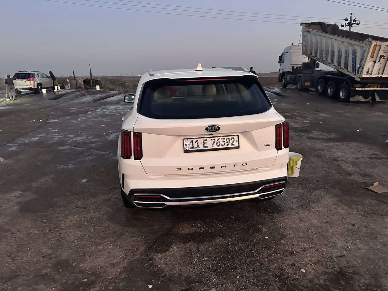 سلام عليكم
للبيع 
كيا سورنتو موديل ٢٠٢١ خليجي 
رقم بغداد بسمي
ستة سلندر
ماشيه106
بصمة
كشنات كهرباء
صندوك كهرباء 
كير ماوس
مري شفط 
حساسات
شاحن واير ليس 
تشغيل عن بعد 
قمارة حديد 
السعر 275وبيه مجال
مكان السيارة ميسان المجر الكبير
***********
***********
مكفولة
