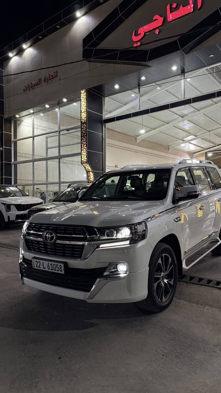 السلام عليكم
لاندكروز 2021 بحريني 
6 سلندر 
صندوك كهرباء اصلي 
اشاير LED
ايربكات 
كراسي كهرباء 
شاشة جبيرة 
بصمة ابواب 
دبل ماوس 
داخل مشمشي 
ماشية 86 الف 
ومعروفة مواصفاتها 
السيارة جديدة كلش 

السعر : 54،500 وبيها مجال 

***********
