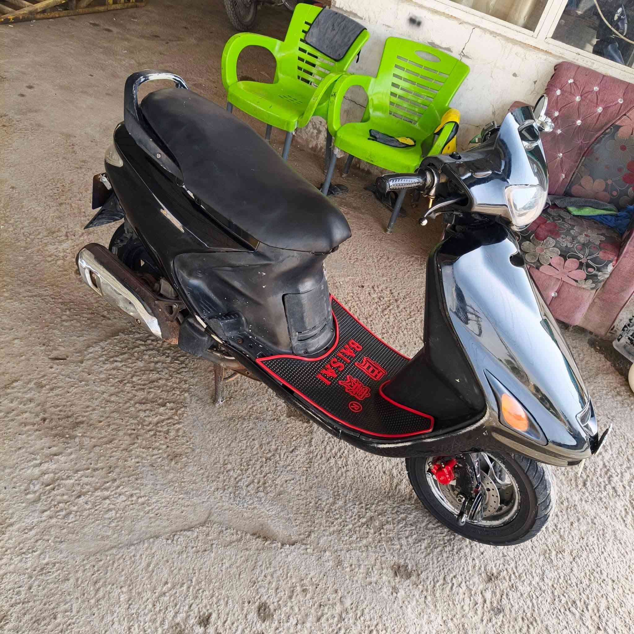 السلام عليكم فراشه فحل نضيفه لل بيع مكاني ابوصخير السعر 400لل استفسار اتصال عل رقم ***********
