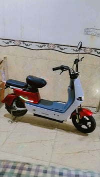 دراجه كهربائيه شغال  للبيع السعر ب١٧٥ للاستفسار ٠٧٨٢١٠٣١١٦٨