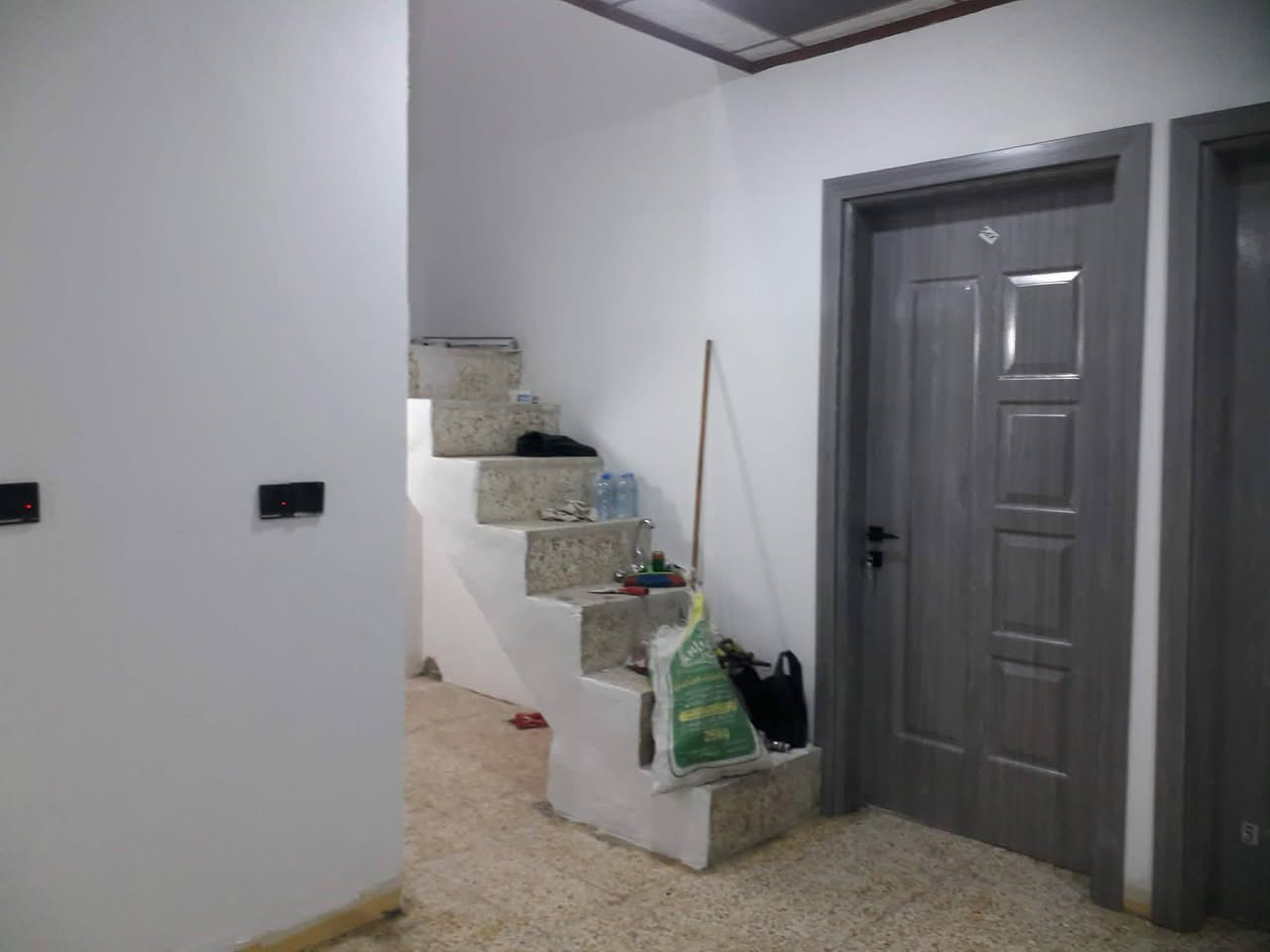 @إشارة بيت للايجار حي صدام قرب مدرسه القعقاع كراج كبير علي عرض البيت ومطبخ واستقبال وهوال وغرفه بالصدر كبيره علي عرض البيت وترك مال حمام ومخزن جوه الدرايج الايجار 350 بيت جديد ويريد ايجار مال شهرين التواصل خاص


**إذا كنت صاحب هذا الإعلان وتريد حذفه لأي سبب، رجاءا أرسل رسالة إلى الدعم الفني**