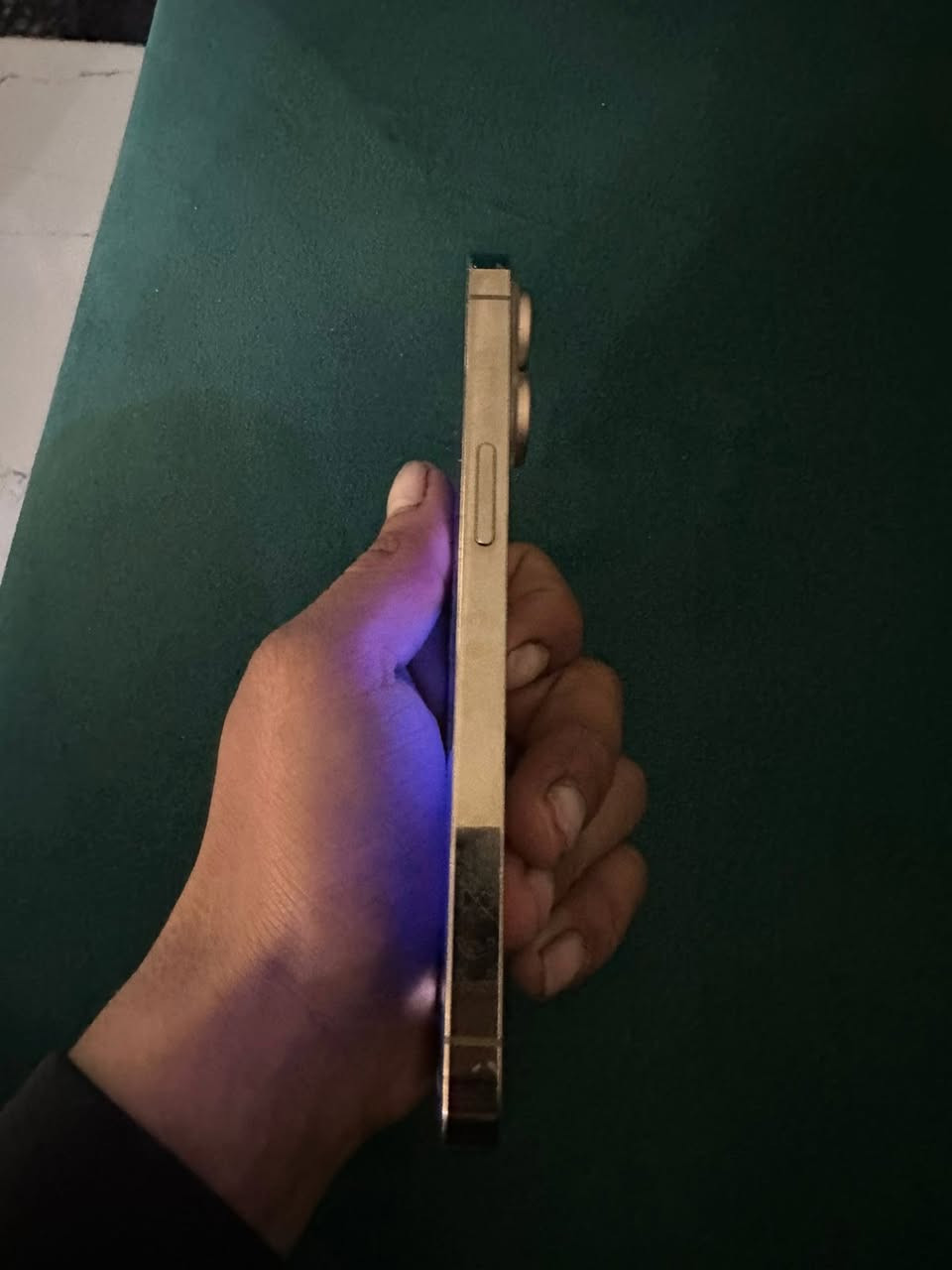 سلام عليكم.ايفون 13برو.جدا نضيف.كبس ما مفتوح.فقط سيم ما يشتغل.للبيع.سعر 300$وبي مجال.للشراي.***********واتس اب.مكان اربيل هفالان🌹
