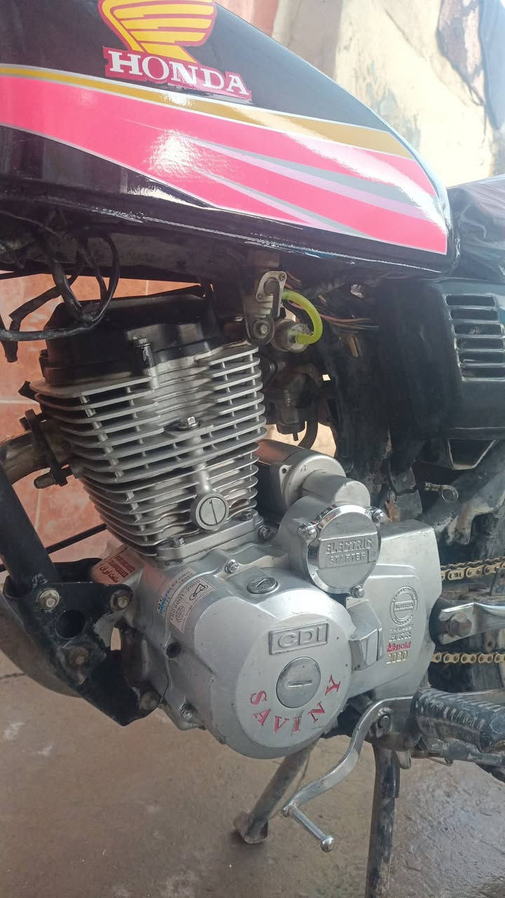 السلام عليكم ماطور للبيع موديل عشرين محرك نضيف حس المحرك دمعه مفتوح مره وحده سعر 425 وبي مجال شي قليل لطيبين عل ***********
