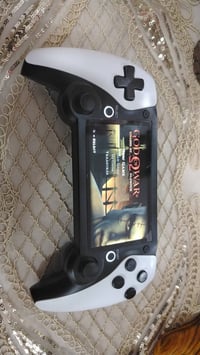 جهاز PSP • يشغل بلاي٢ • رام ٦٤