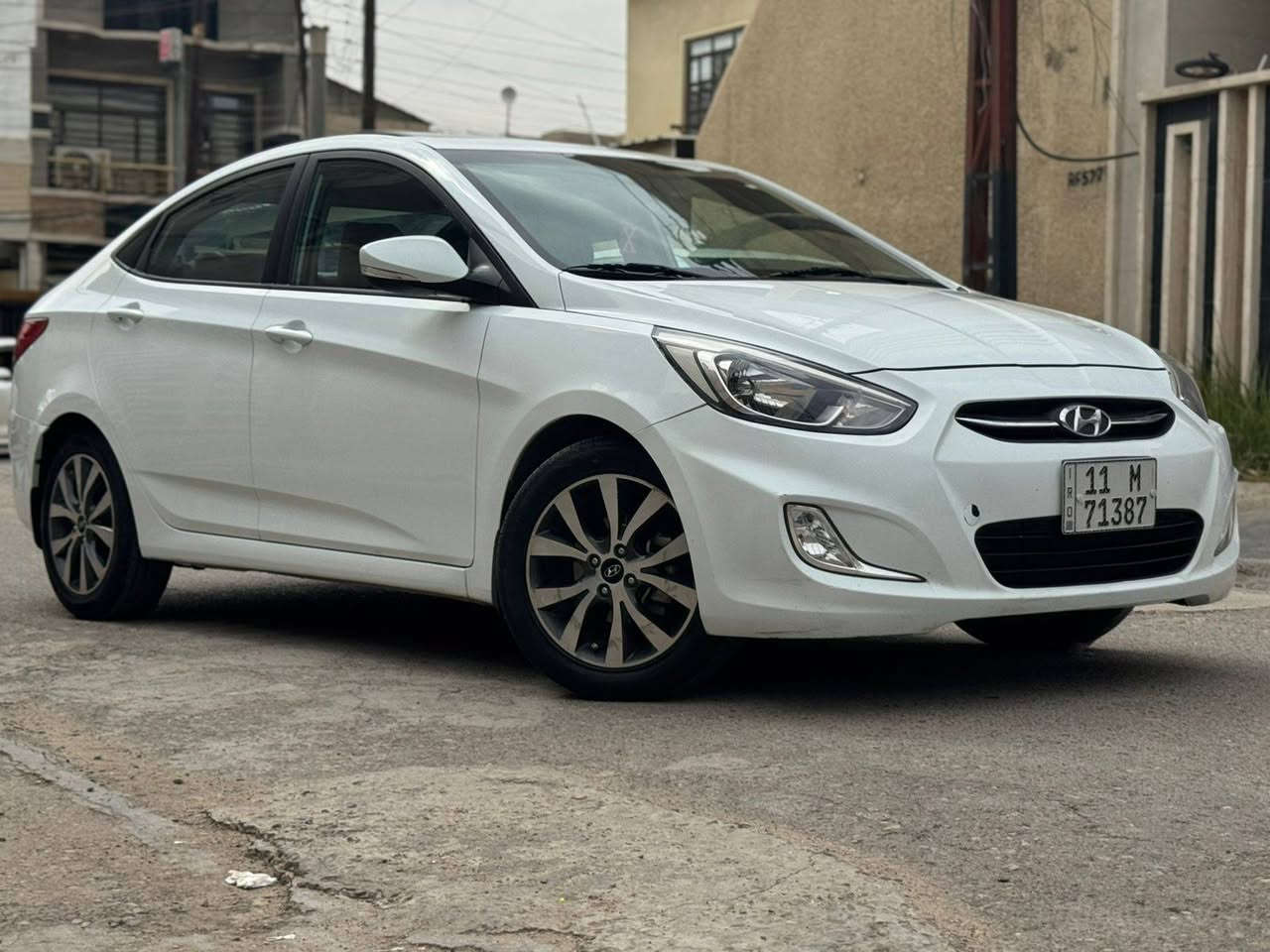 السلام عليكم لبيع اكسنت موديل 2016 كفاله عامه من الصبغ حته الدعاميات مكفوله .
فول مواصفات جديده بمعنه الكلمه ماشيه 86كلشي بيهه ع وضع الشركه فول فول مواصفات نطحته نايلون الشركه بعده بل كراسي سونار يمكم فول تحكمات استيرا داخل صاح شاشه ايباد كامرا اسبير بعده منازل كلهه ع وضع الشركه مكاني عامريه السعر 117 رقمي ***********
