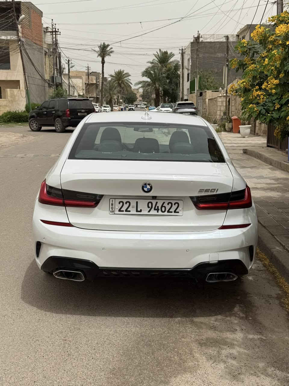 السلام عليكم
للبيع Bmw  موديل 2022 رقم اربيل 330e كهرباء +هايبرد+بانزين فول ماشية 45 كيلو متر  مكان السيارة 
بغداد
حي الجامعة 
للاستفسار اتصال ***********
